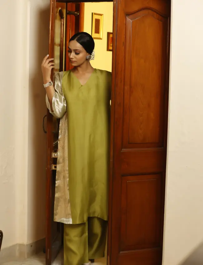 Eeda_Sehej_Green_Long_KurtaSet