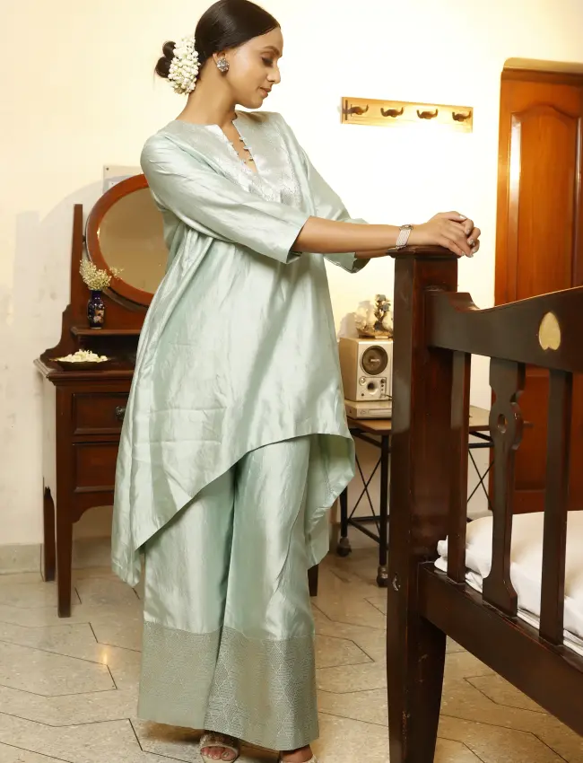 Eeda_Sehej_High_Low_KurtaSet