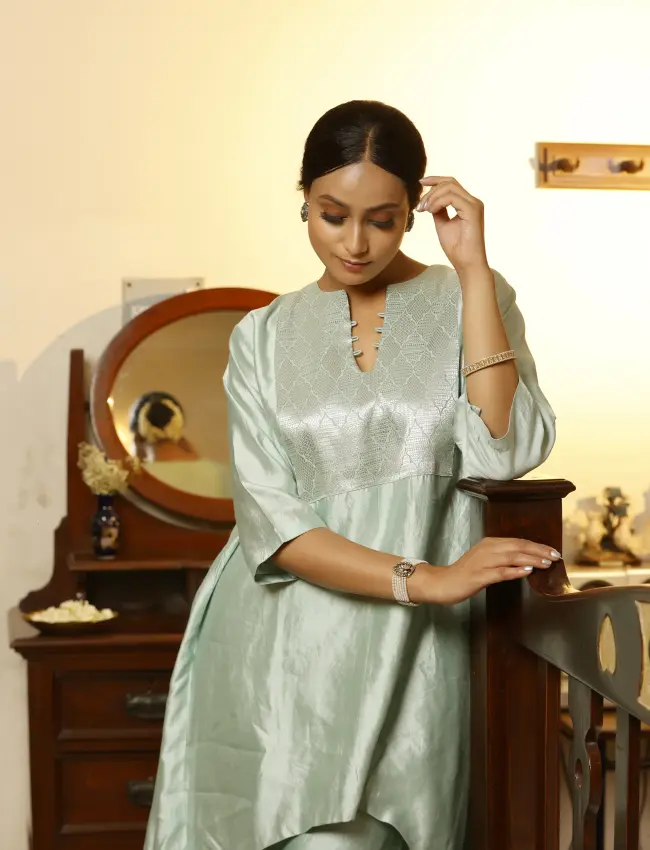 Eeda_Sehej_High_Low_KurtaSet