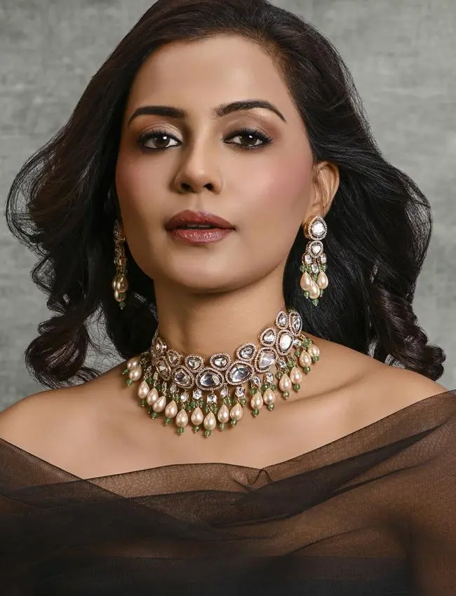 Golden Glory Choker With Earrings JBRMR24NKS76
