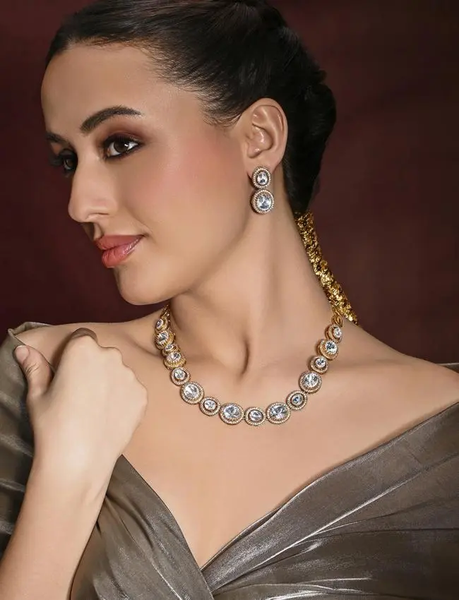 Glimmer Necklace With Earrings