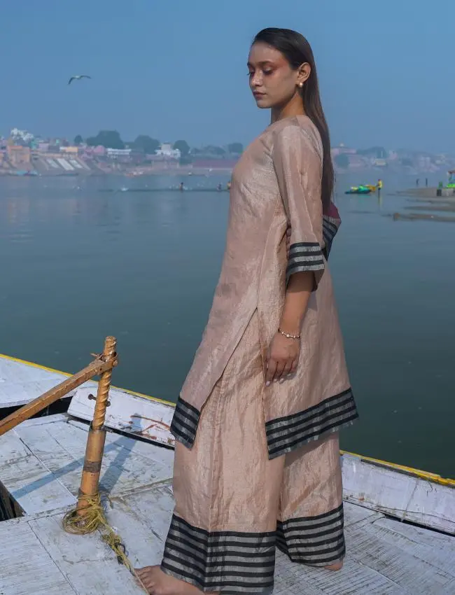 DHUN ZARI STRIPED PATCH KURTA SET(K08)