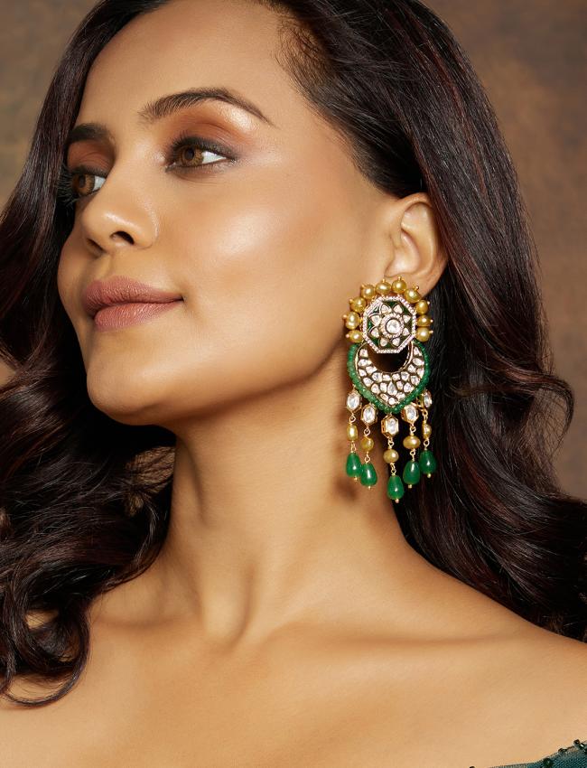 Classic Golden & Green Earring