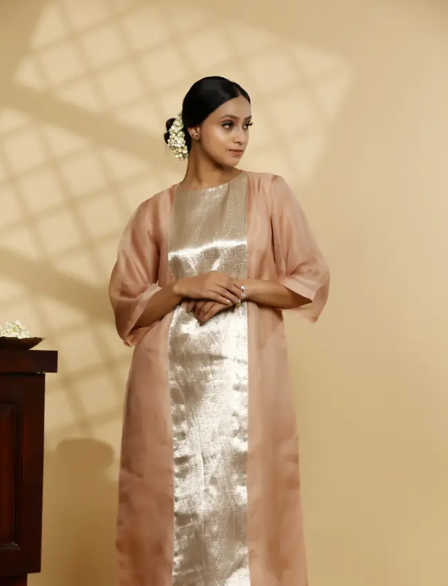 Eeda_Sehej_Peach_Patch_Long_KurtaSet