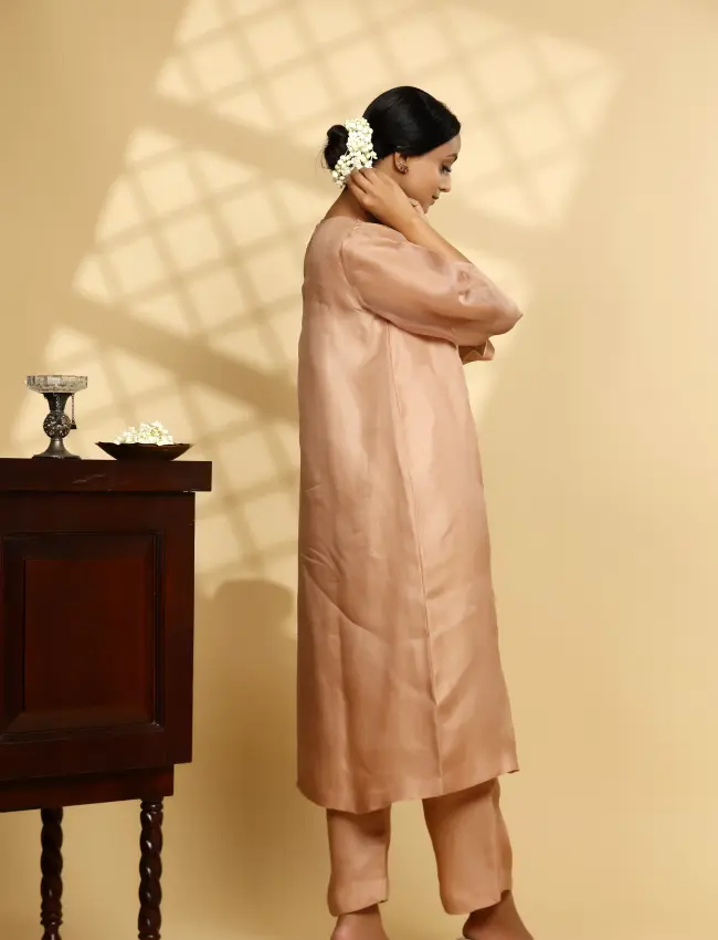 Eeda_Sehej_Peach_Patch_Long_KurtaSet
