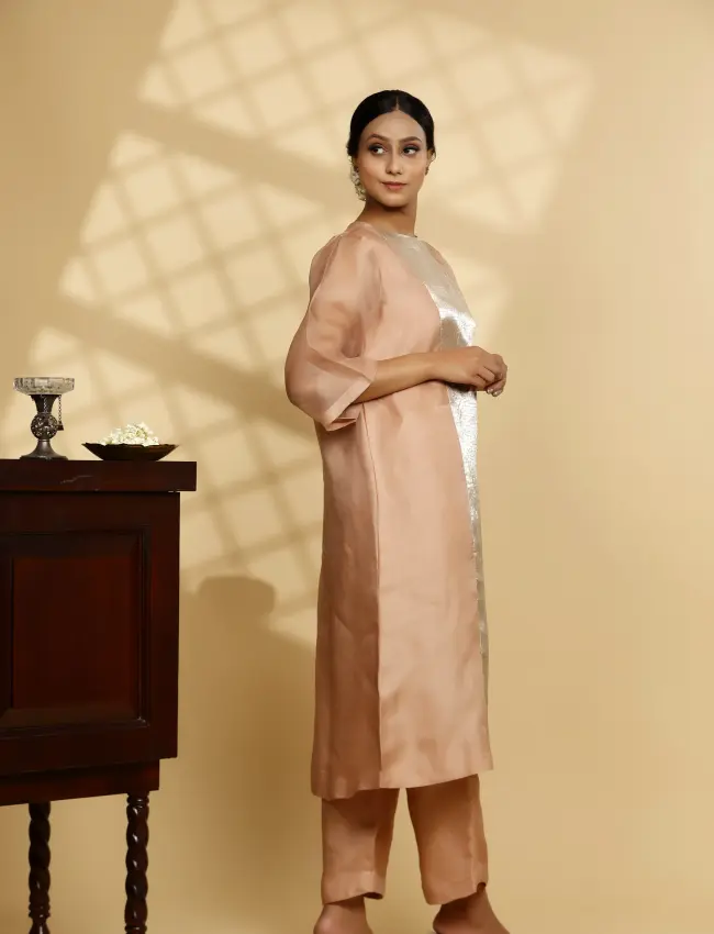 Eeda_Sehej_Peach_Patch_Long_KurtaSet