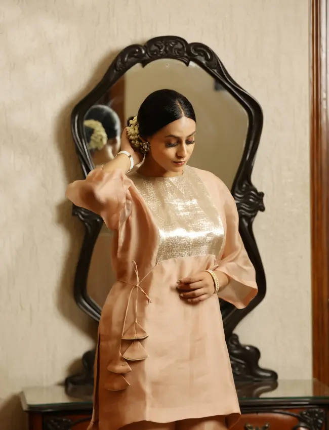 Eeda_Sehej_Peach_Patch_Short_KurtaSet