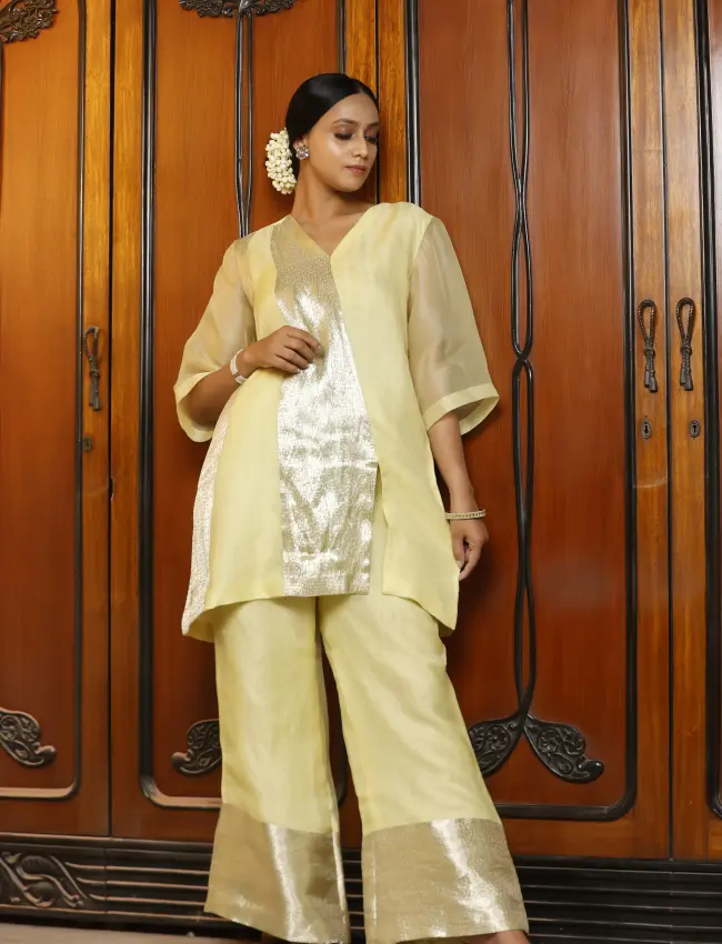 Eeda_Sehej_Yellow_Patch_Short_KurtaSet