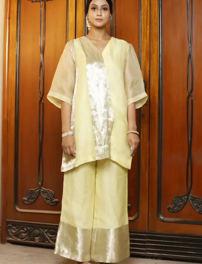 Eeda_Sehej_Yellow_Patch_Short_KurtaSet